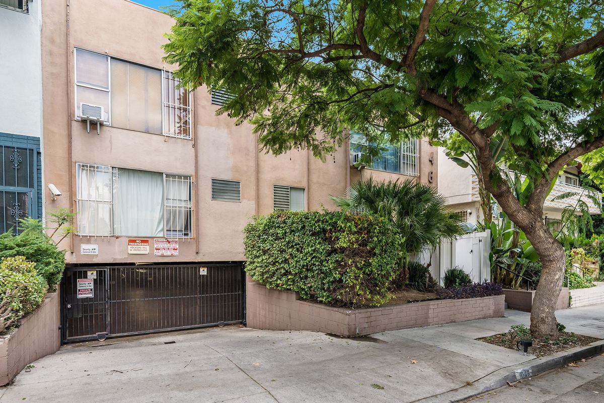 1046 N Ogden Dr, West Hollywood