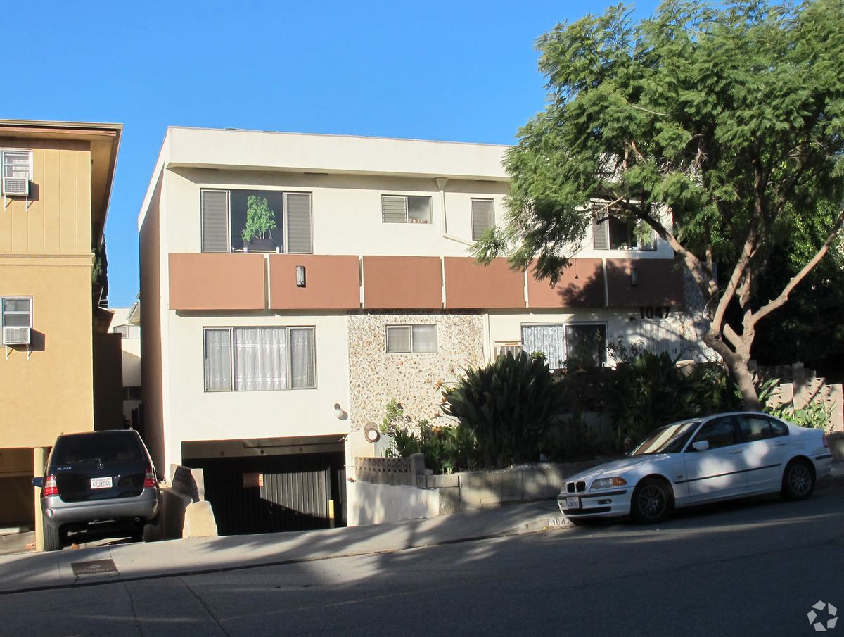 1047 N Stanley Ave, West Hollywood