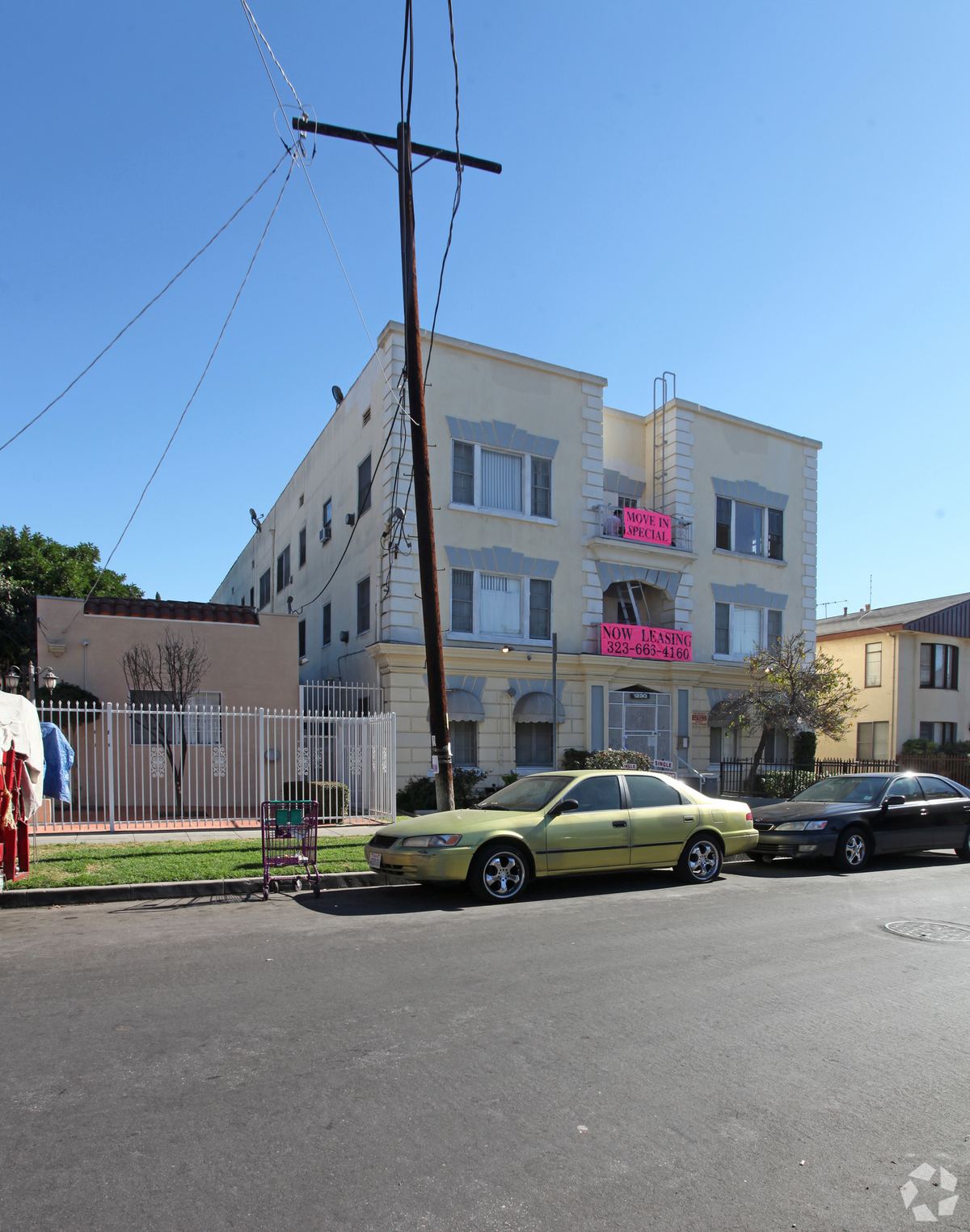 1230 N Berendo St, Los Feliz