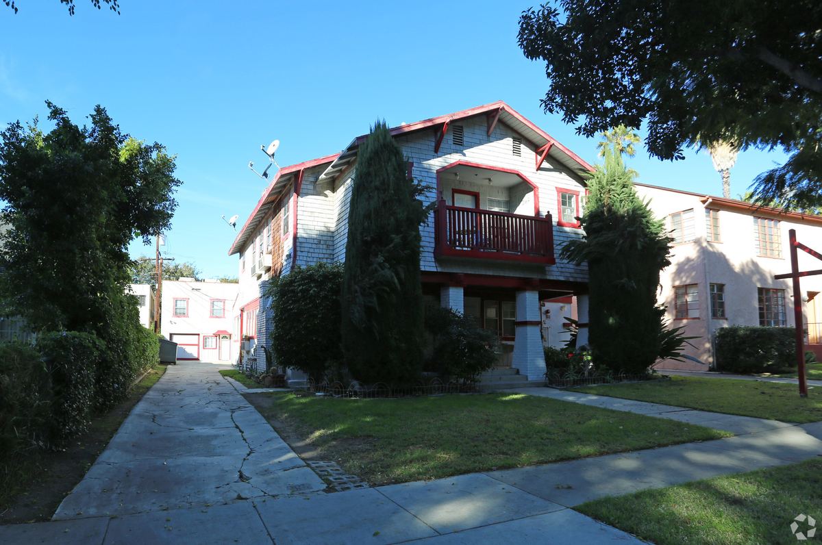 1235-1239 N Detroit St, West Hollywood
