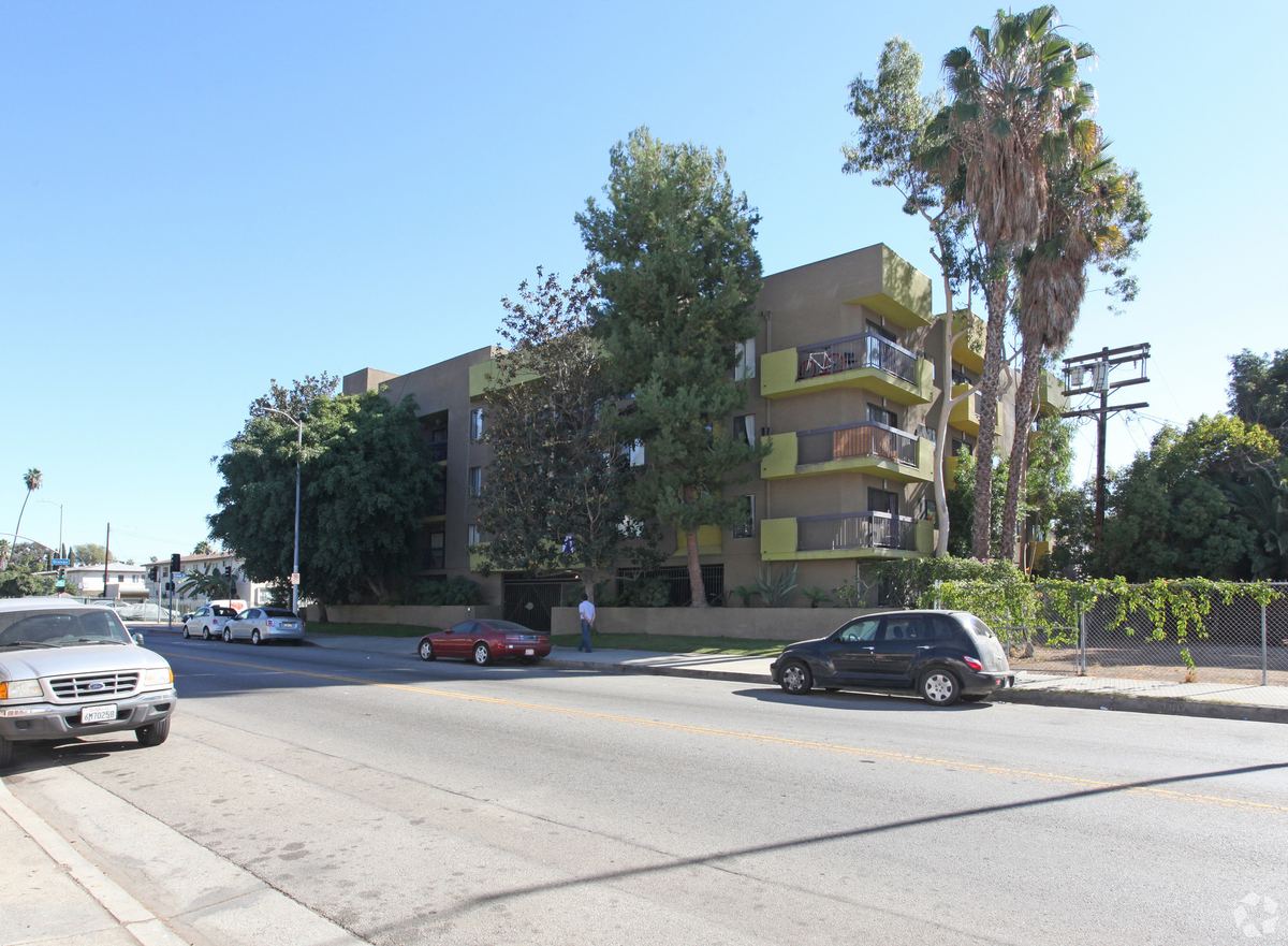 1255 N Orange, Hollywood