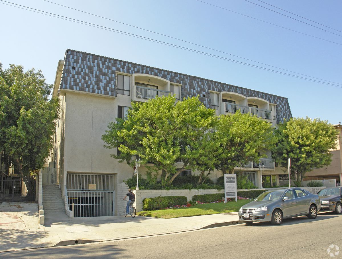 1325 N Gardner, Hollywood