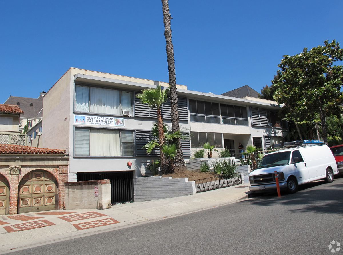 1361 N Laurel Ave, West Hollywood