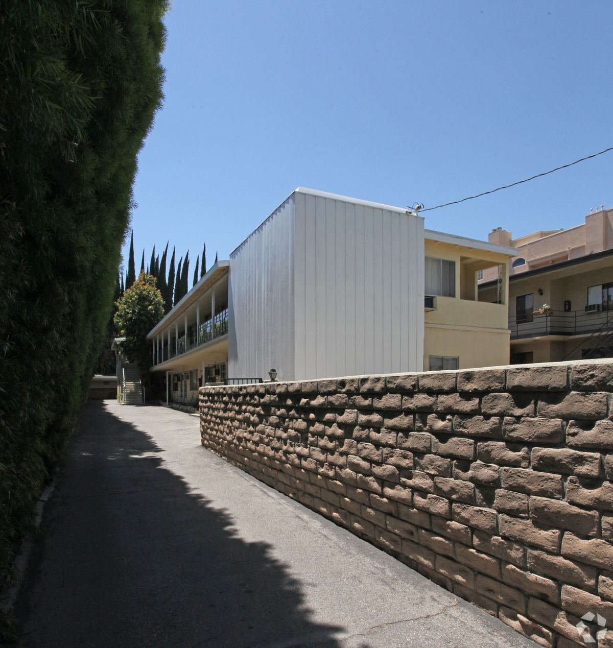 14258 Dickens Street, Sherman Oaks