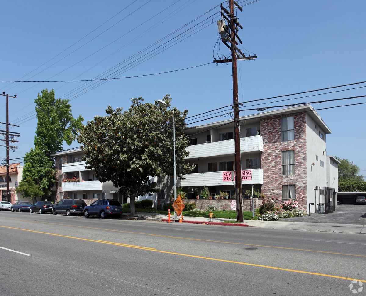14833 Magnolia Ave, Sherman Oaks