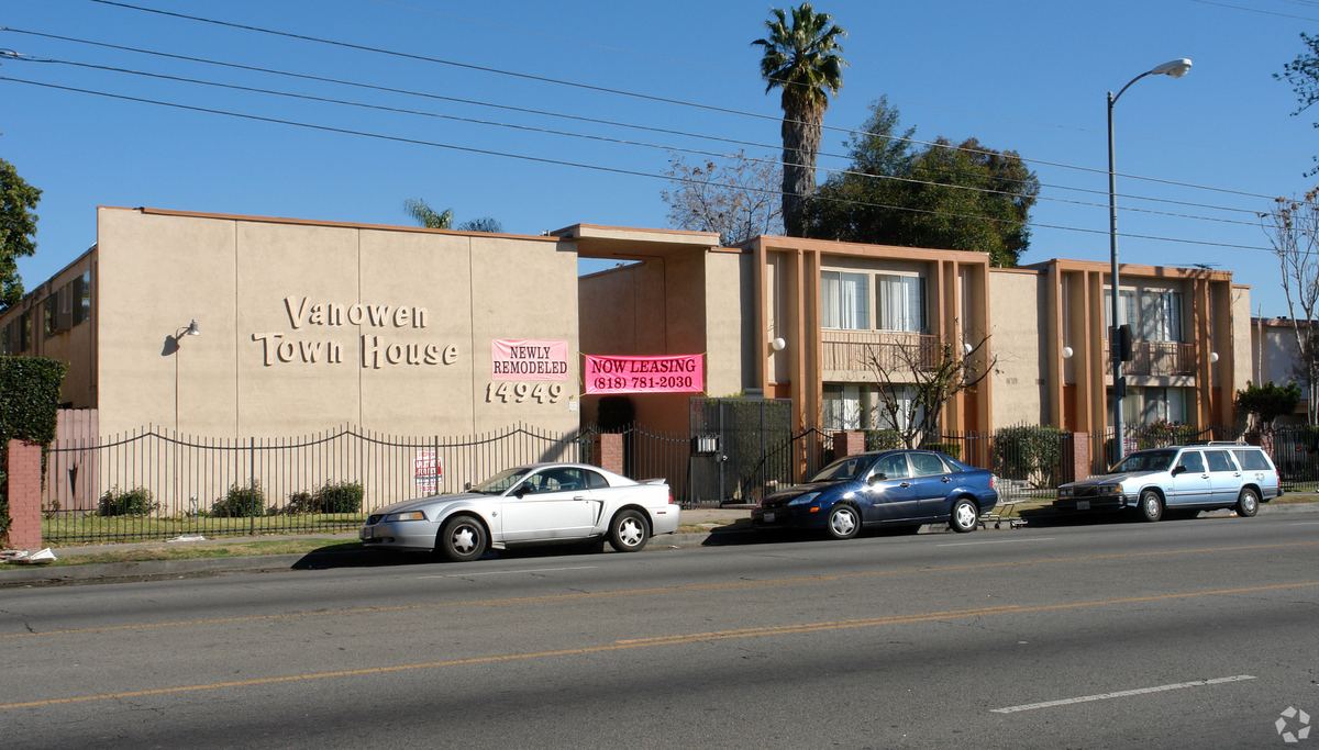 14949 Vanowen St, Van Nuys