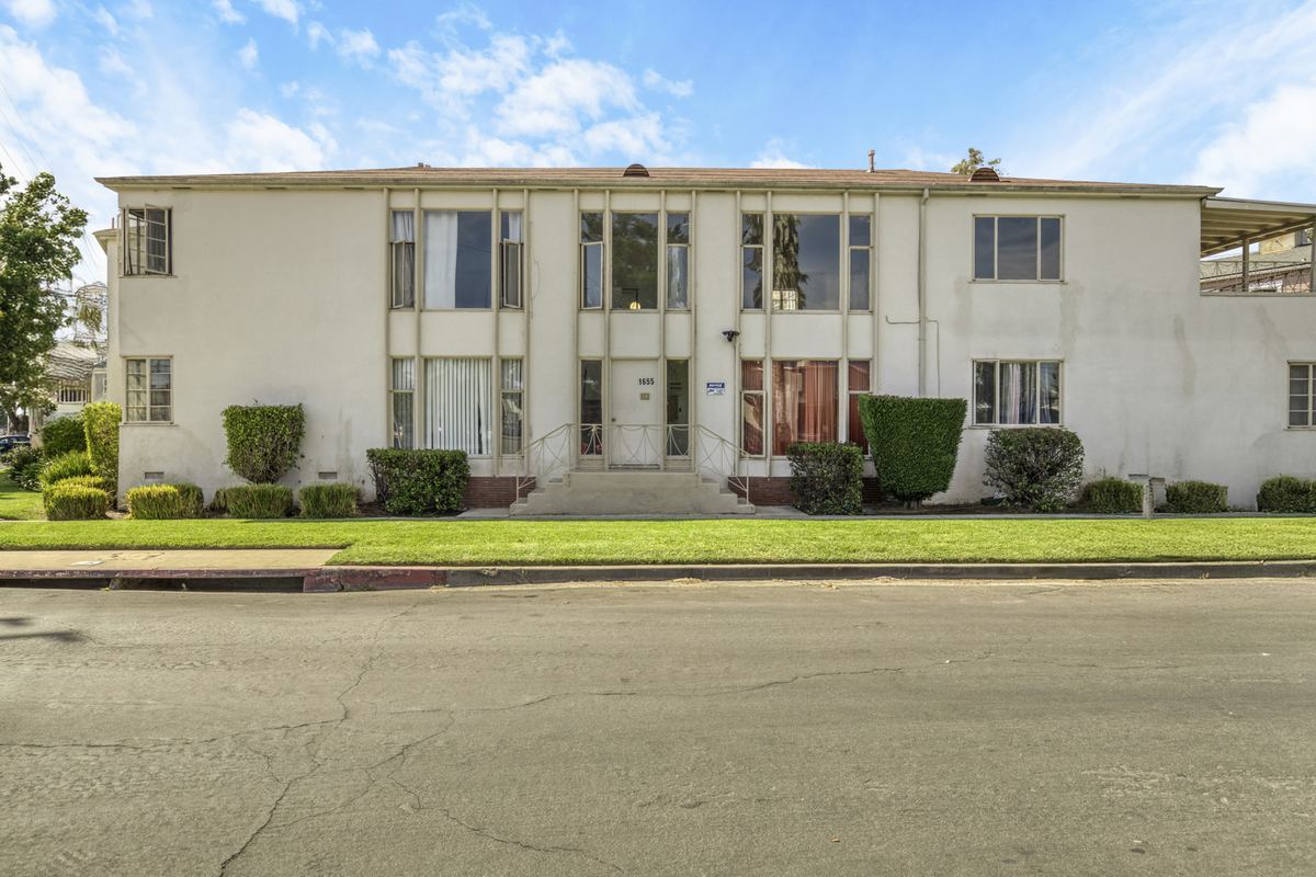 1655 Carmona Ave, Mid-City