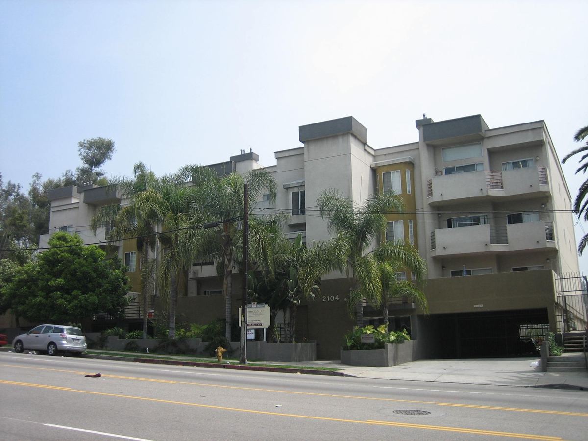 2104 N Cahuenga Blvd, Hollywood