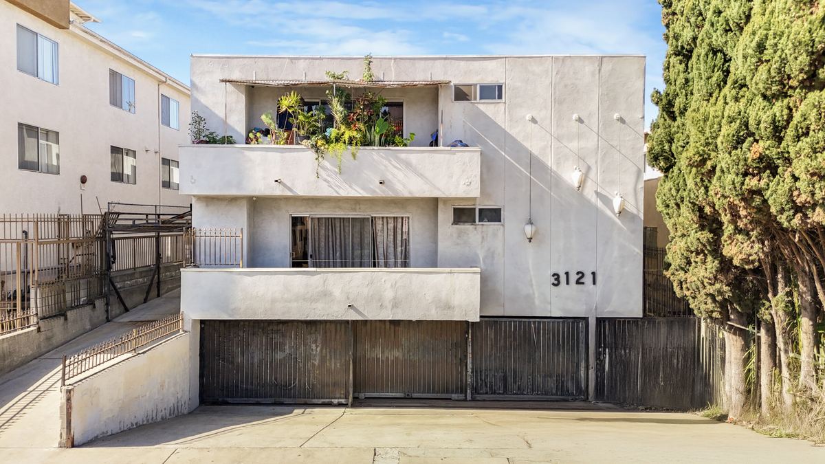 3121 S Canfield Ave, Palms