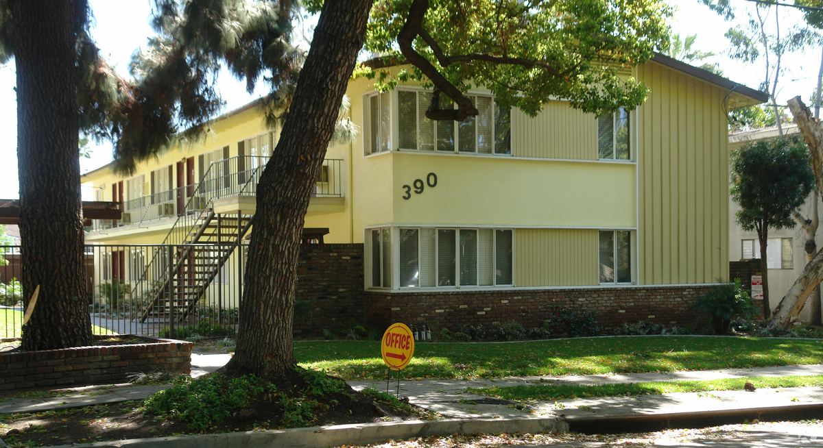 400-405 N Madison Ave, Pasadena