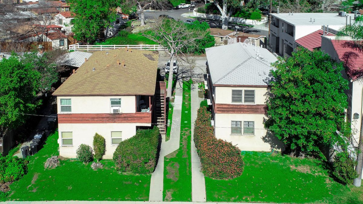 415 W Riverside Dr, Burbank