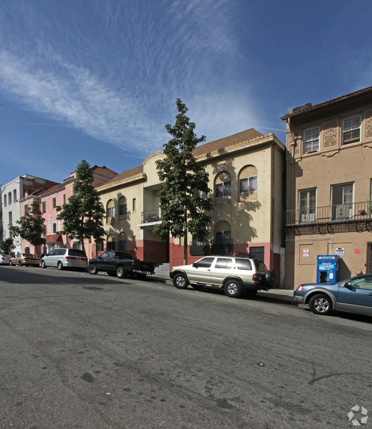 421 Union Dr, Echo Park