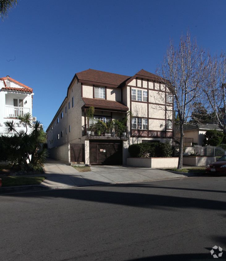 4407 Ambrose Ave, Los Feliz