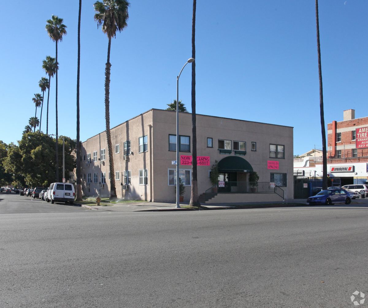 5200 Hollywood Blvd, Hollywood