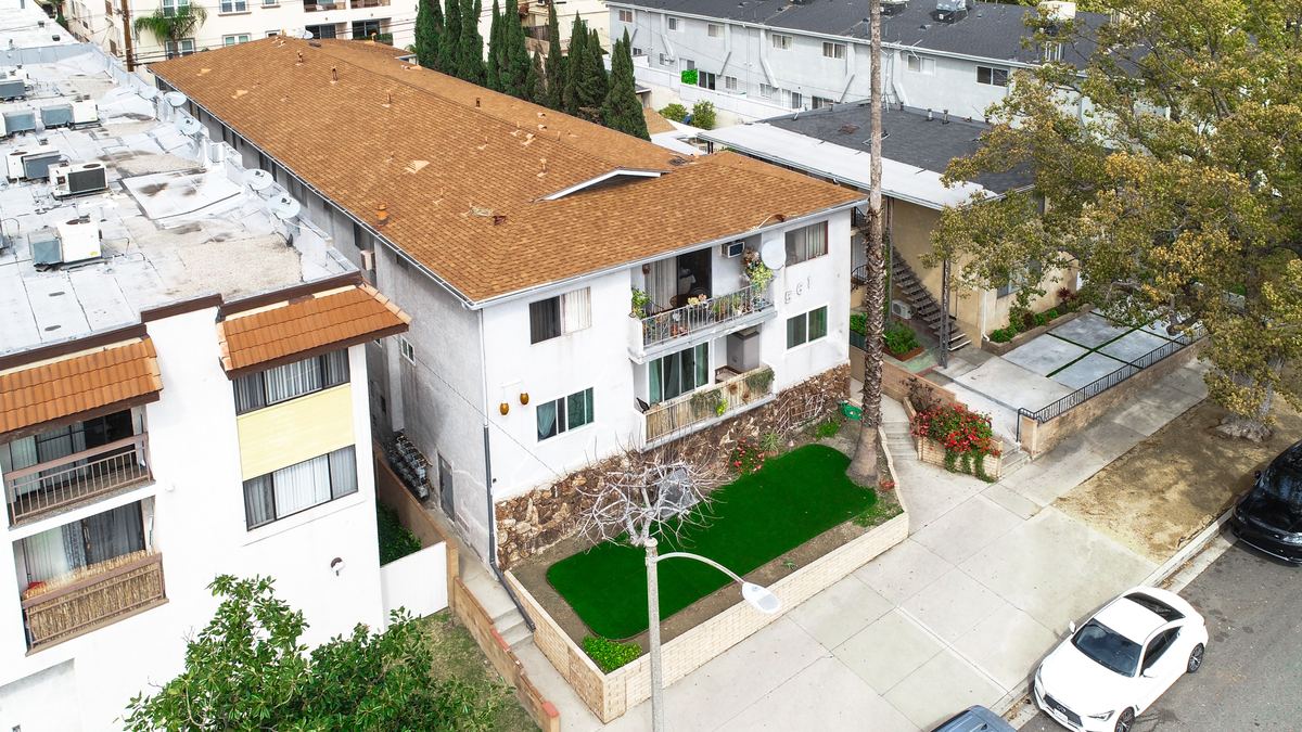 561 E Orange Grove Ave, Burbank