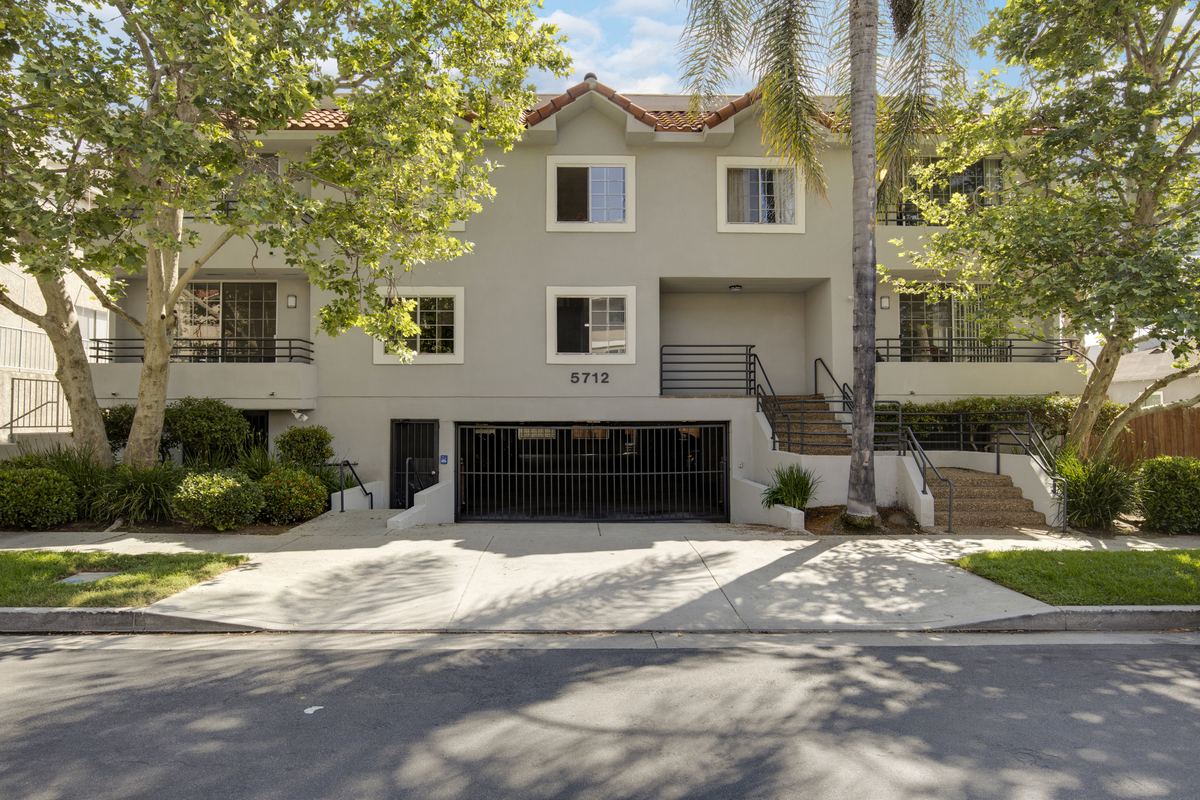 5712 Camellia Ave, North Hollywood