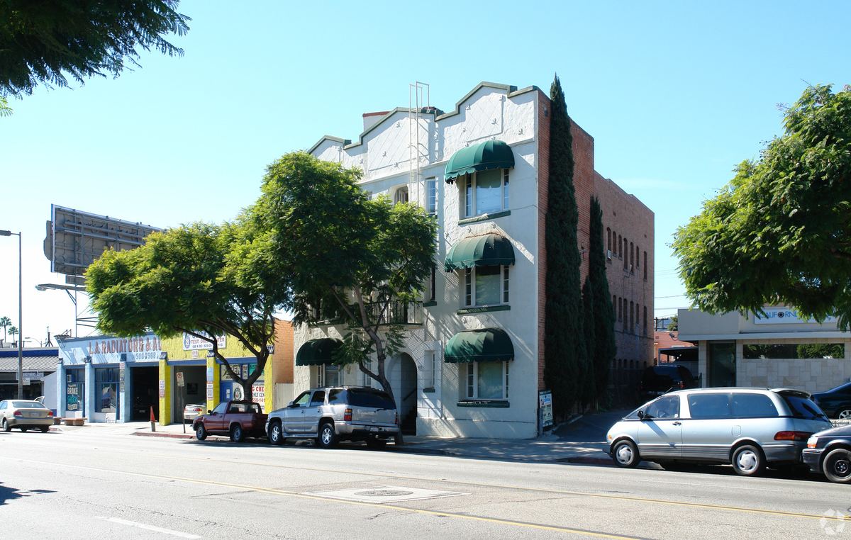 615 S Glendale Ave, Glendale