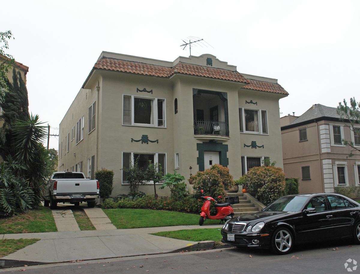 630 N Genesee, Fairfax