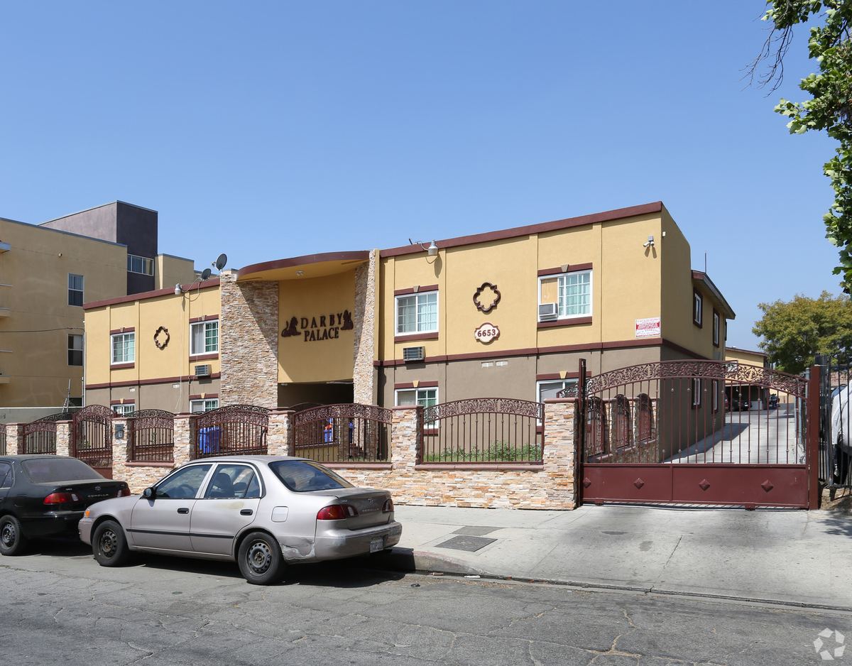 6653 Darby Avenue, Reseda