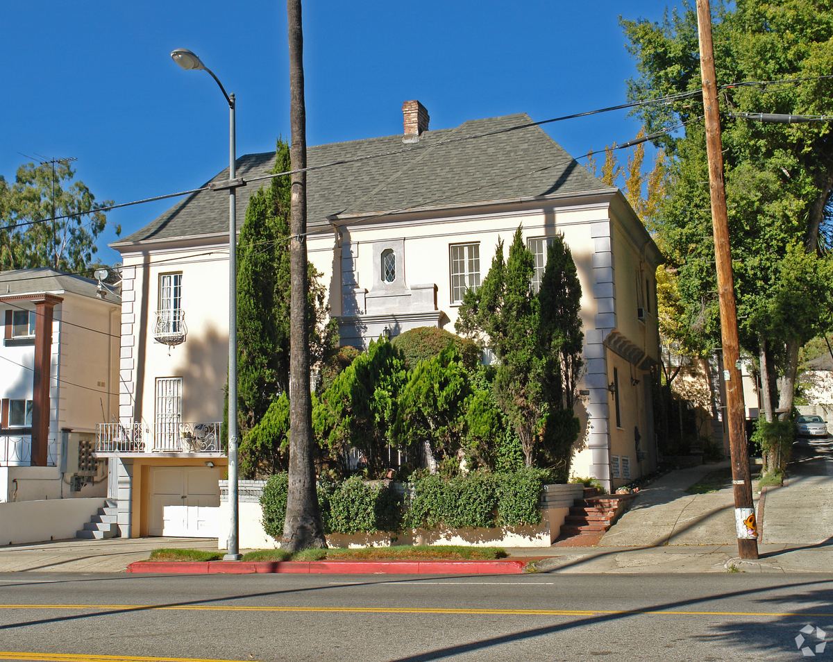 7467 Hollywood Blvd, Hollywood