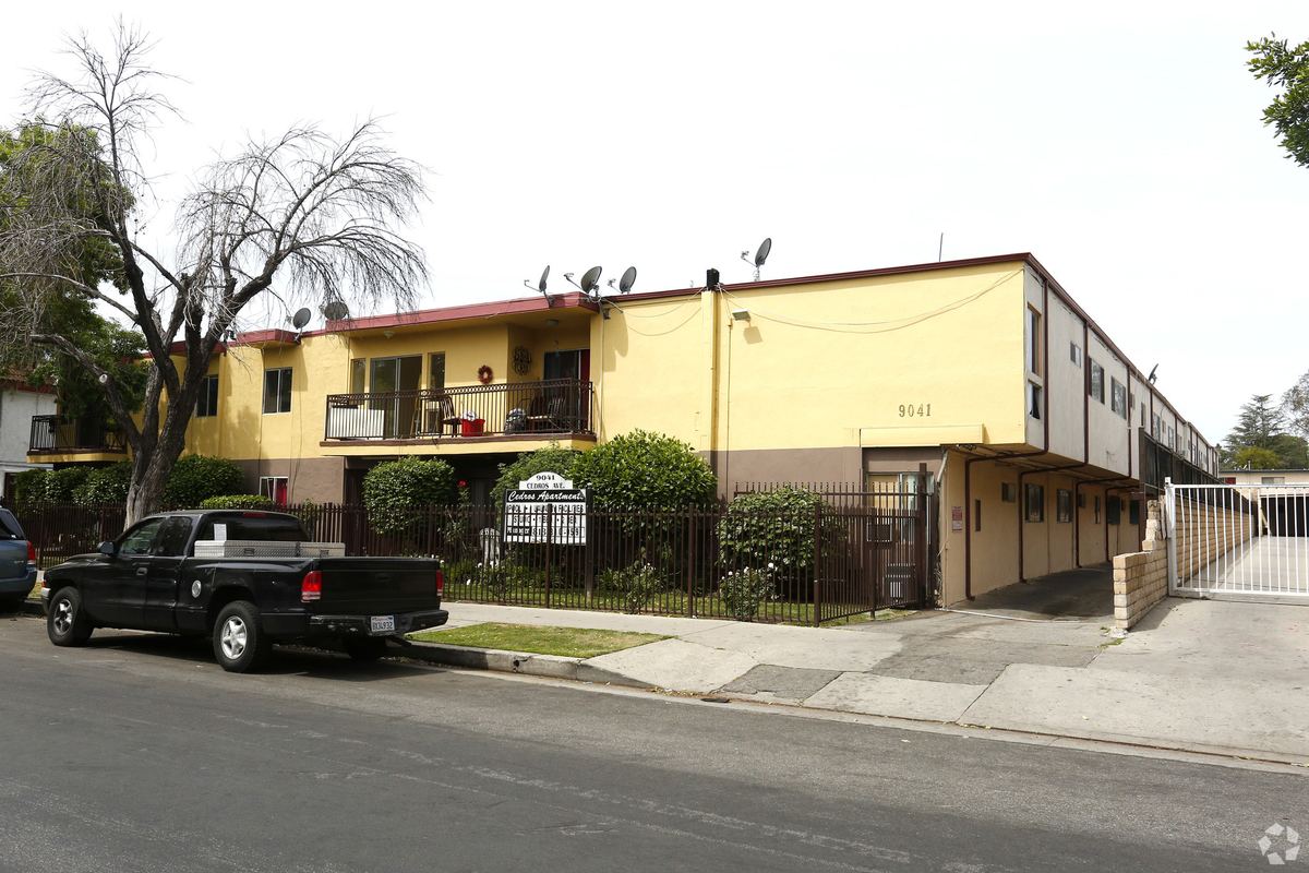 9041 Cedros Avenue, Panorama City